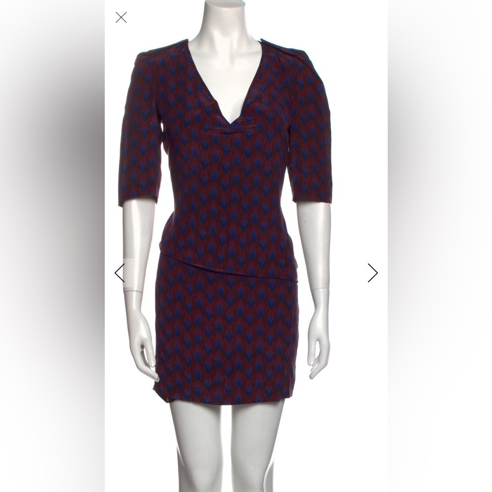 Maje Blue and Red Patter Mini make size 2 is equal to w med size in pic